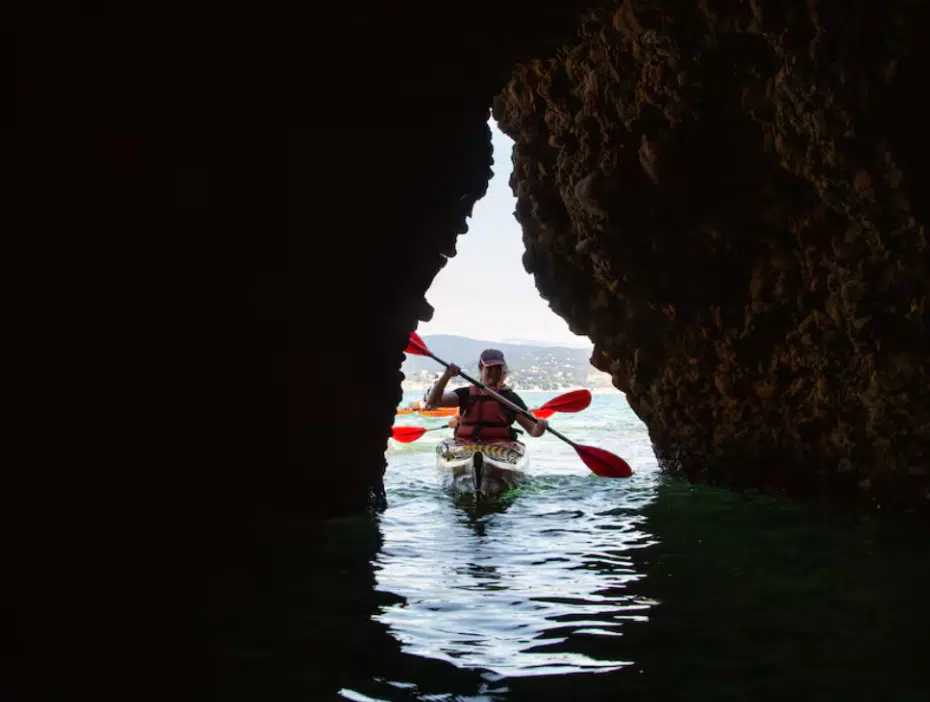 grotte marine visite en kayak tour guidé la ciotat