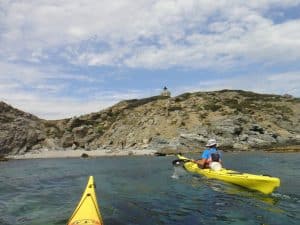 ile des embiez paul ricard kayak di mare seminario di teambuilding Costa rocciosa e mare Calette isolate Embiez Spiaggia e pineta Embiez Panorama del mare e delle isole Sentieri costieri Embiez Isole Embiez conservate