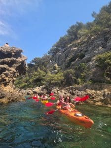 Kayak sejours sportif expenature Kayak et falaises Paddle matinée mer Kayak panorama calanques Navigation grottes La Ciotat