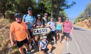 VTT Cassis, VTT Calanques, VTT électrique Cassis, randonnée VTT Cassis, excursion VTT guidée, Calanques Provence VTT, activité sportive Cassis, demi-journée VTT, journée VTT, VTT en Provence, VTT côte méditerranéenne.